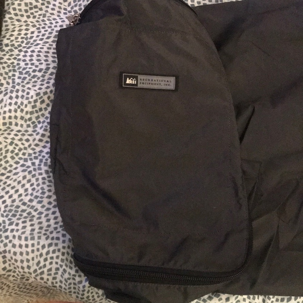 REI travel bag case